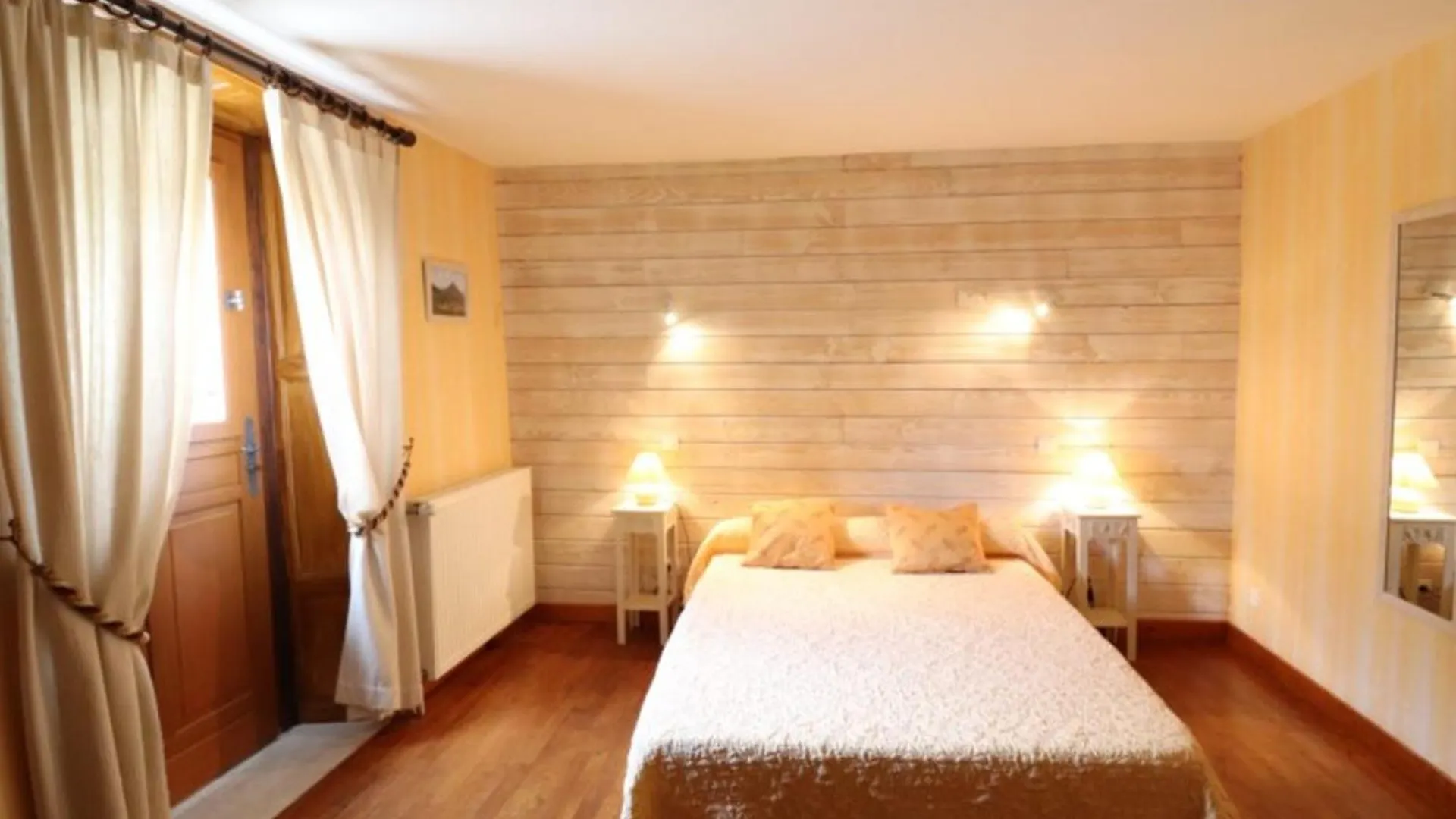 Maison De Charme Avec Jardin, Proche Station Super-Lioran, Ideale Pour Famille Et Activites Nature - Fr-1-742-467 Thiézac 0*,